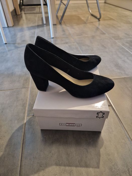 Czarne buty na obcasie 6cm