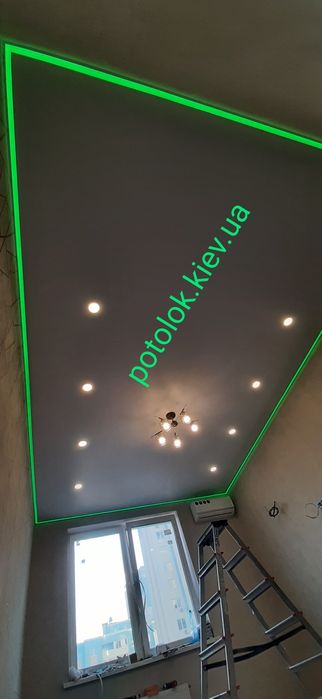 Натяжные потолки Коцюбинское. Ремонт потолка. Слив воды