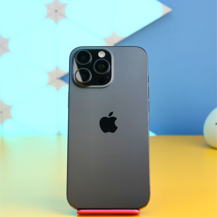 Смартфон Apple iPhone 16 Pro Max 256GB Black (161772) Б/У З ГАРАНТІЄЮ