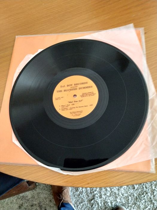 Maxi single de the blunted dummies.