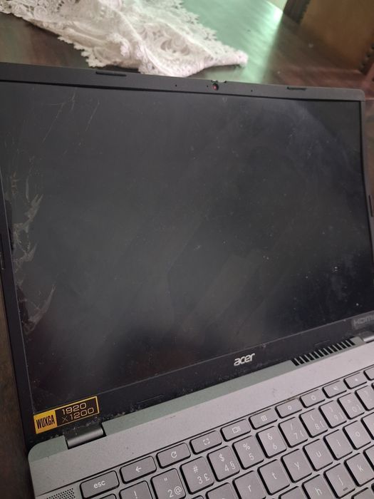 Acer Chromebook Plus – Funciona – Tela quebrada