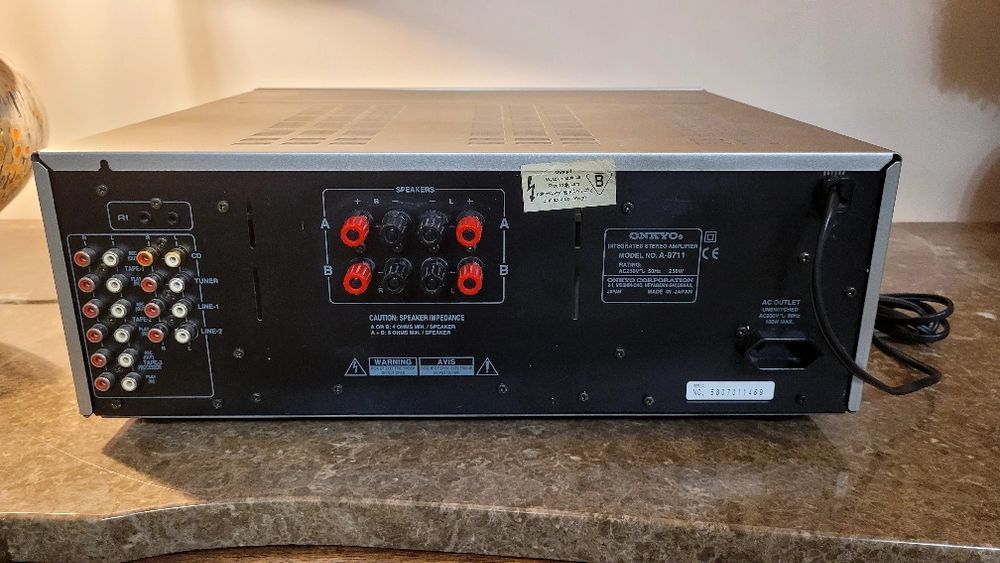 Onkyo integra A-9711