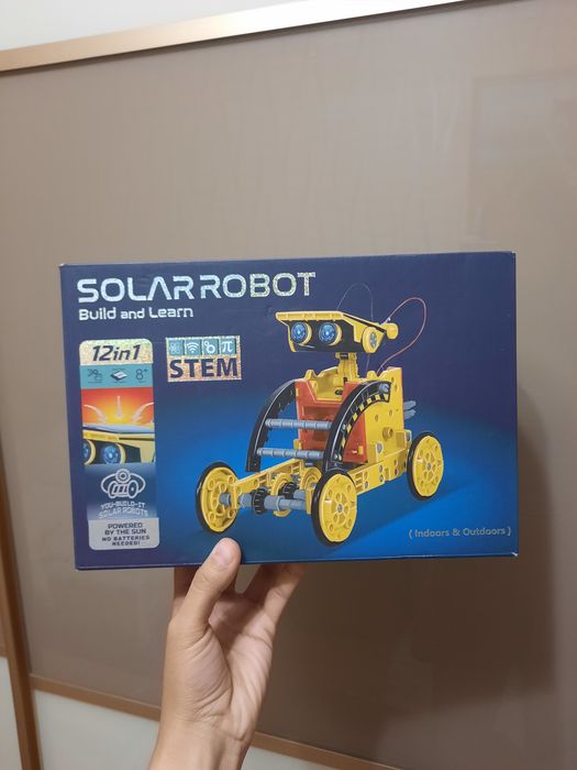 Науково-навчальний STEM-конструктор Solar Robot 12 в 1