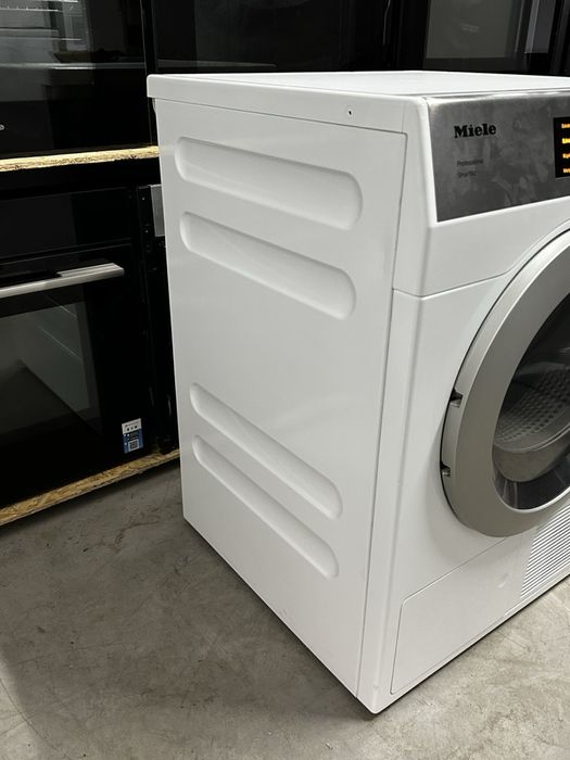 Професійна сушильна машина Miele PDR300HP