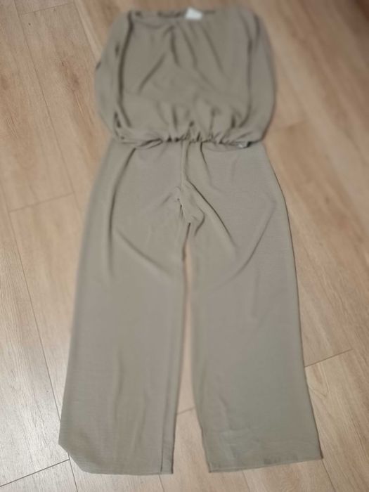 komplet beżowy elegancki rozm. 42-46