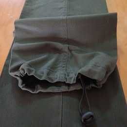 Calça verde escuro c/atilhos elasticos no tornozelo #