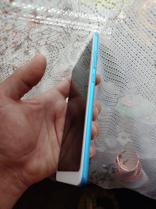 Продам смартфон Redmi Note 5 ver.3/32 в около идеальном состоянии.