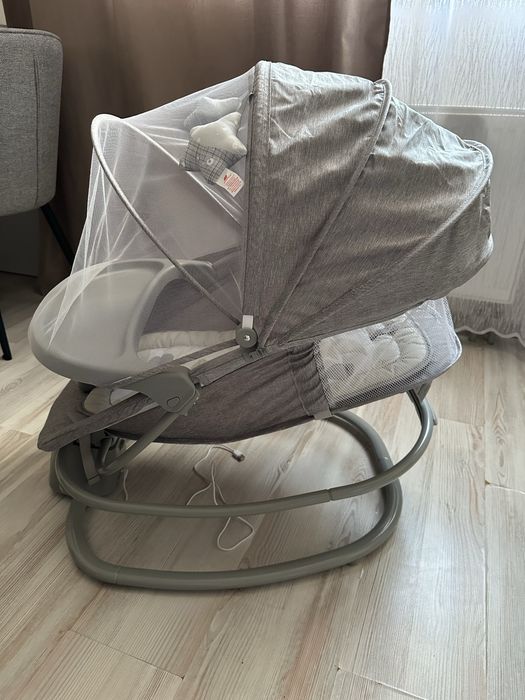 Заколисуючий центр-шезлонг Mastela 4 в 1