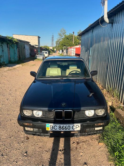 Продам автомобіль BMW E30,