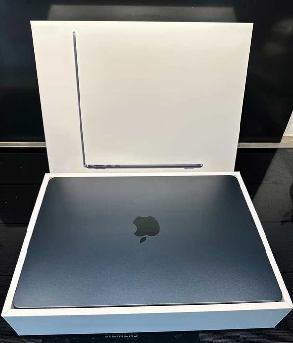 Macbook Air M2 13,6", 8 GB de RAM / 512 SSD
