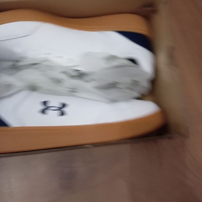 Ténis Under Armour T42,5