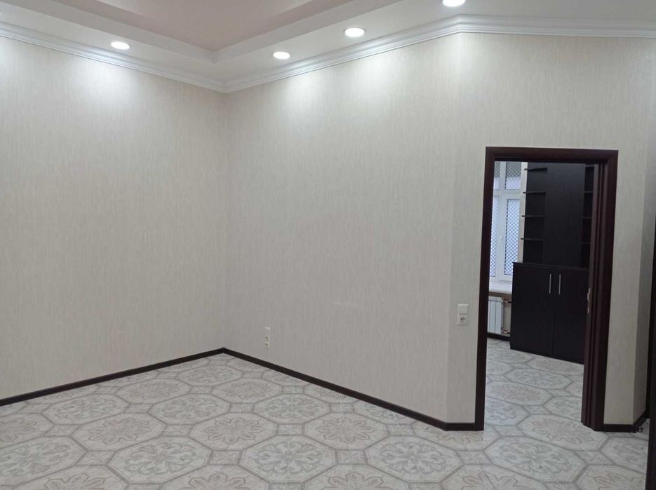 Центр Києва, метро Хрещатик, Лютеранська 3