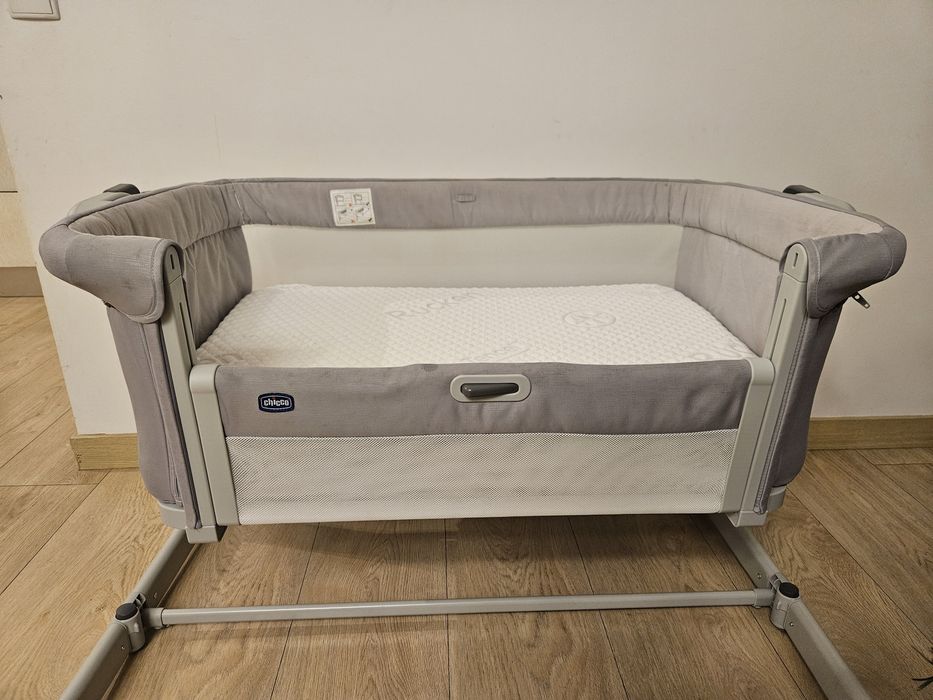 Chicco Next2Me (rok 2023) wraz z materacem