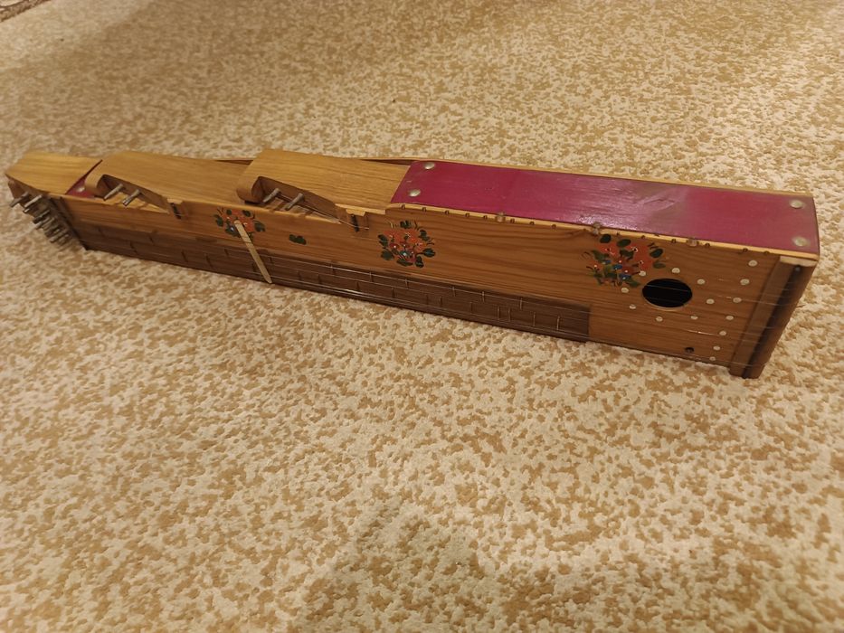 Cytra cytera węgierski instrument ludowy cymbał