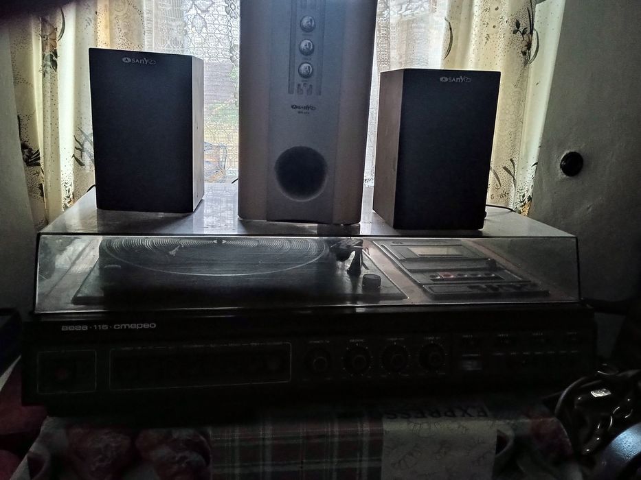 Музыкальный центр "вега-115"