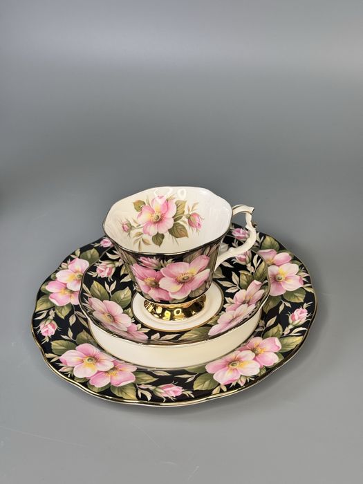 Вінтажне трио Royal Albert “Alberta Rose” (1975)