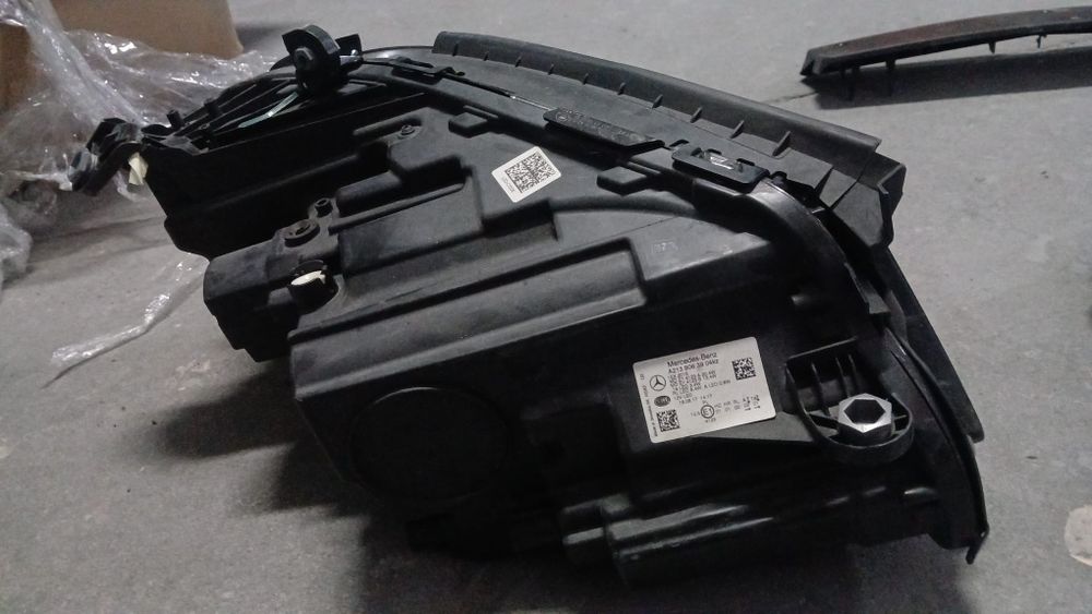 Faróis mercedes classe E w213 frente direito e esquerdo