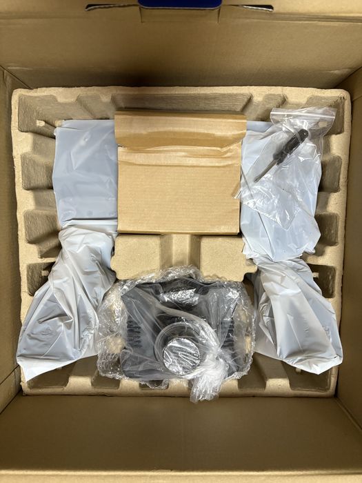 Moza R5 Bundle (руль + база + педалі + накладка)