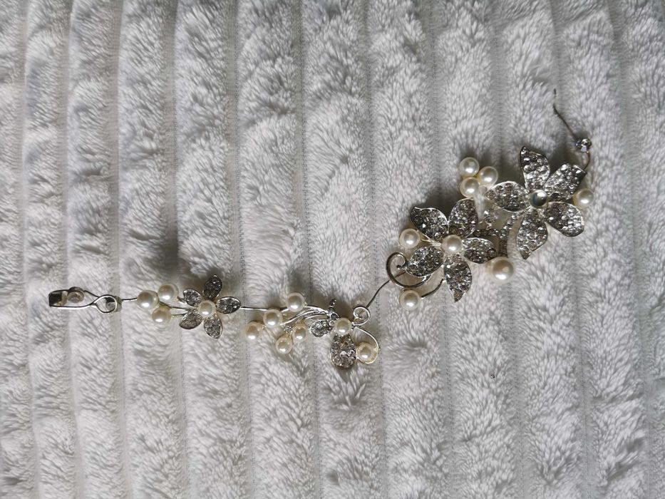 Ozdoba ślubna na włosy