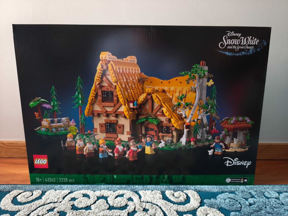 Lego Disney 43242 - Branca de Neve e os 7 anões