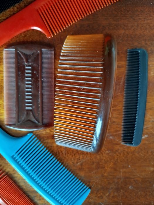 Расчёски женские и мужские гребни все новое