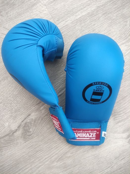 Перчатки для карате