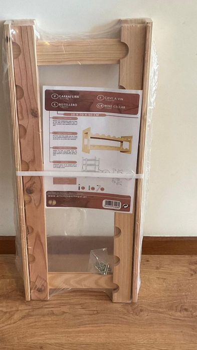 Garrafeira 16 garrafas madeira