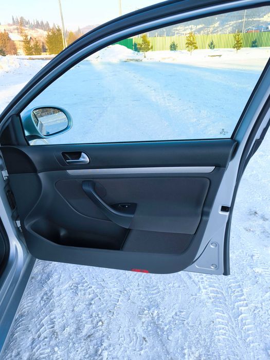 Volkswagen Golf 5 2.0 дизель, автомат