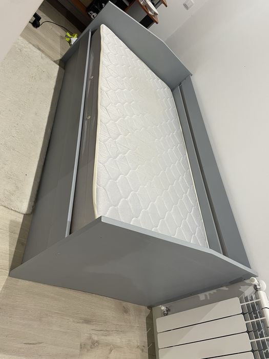 Cama solteiro + colchao e estrado 100x200 bom estado