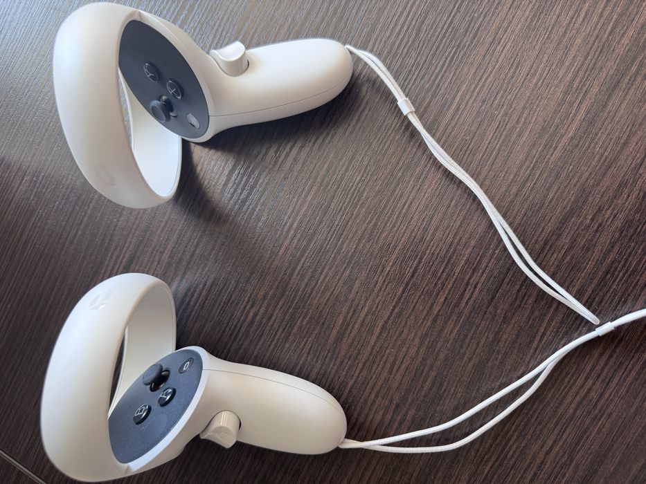 Продам Oculus Quest 2