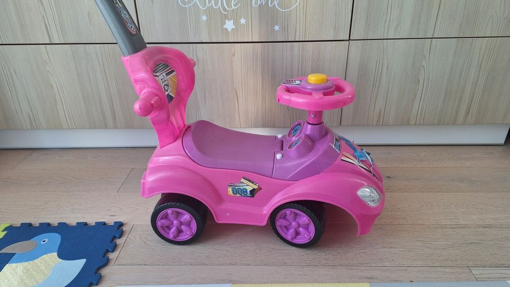 Машинка толокар з ручкою