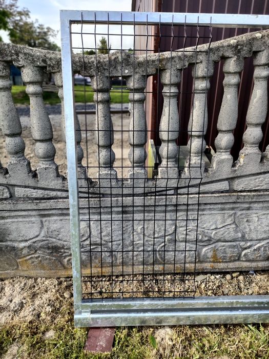 Brama przesuwna ocynk 4.5 m światła 147 cm wysoka