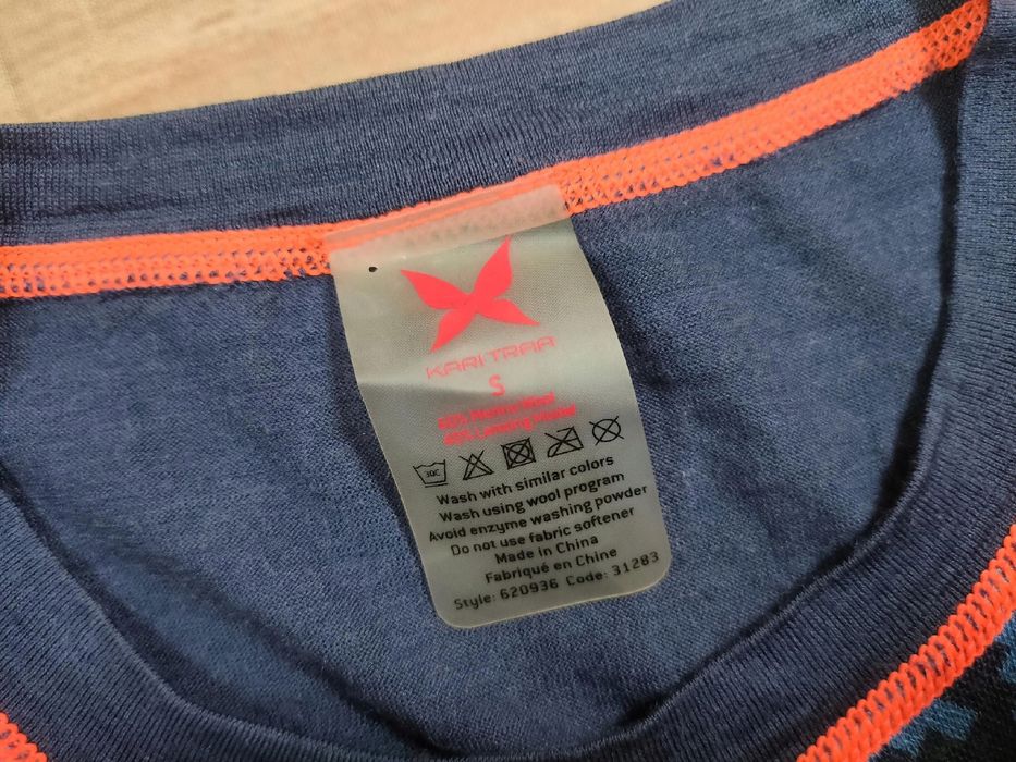 KARI TRAA Bluzka Termo aktywna Wełna Merino Wzór Logo r. S