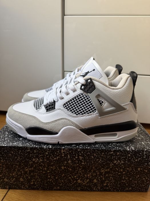 Nike Jordan 4 Retro rozmair 42.5 Nowe Orginalne