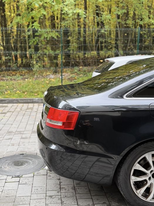 машину Ауді а6 2005