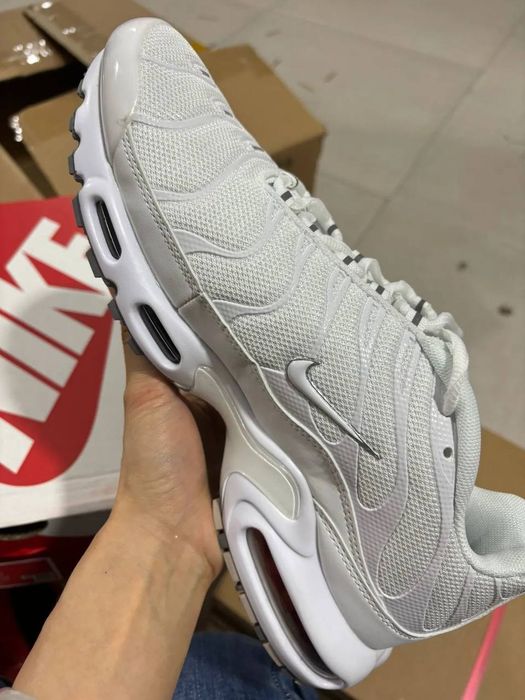 Nike Air Max TN Plus Triple White
