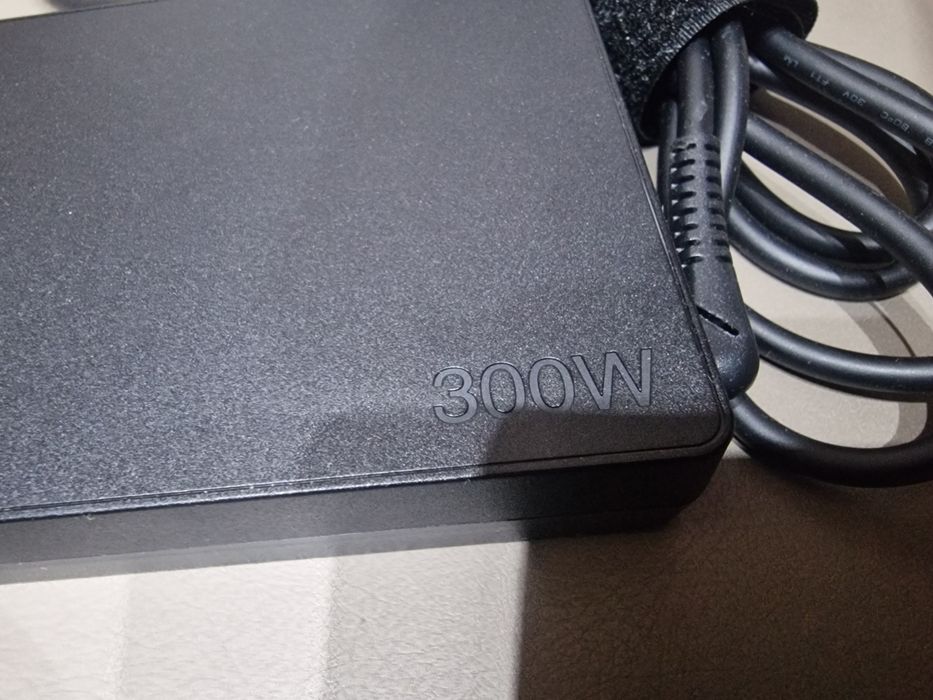 Ładowarka zasilacz laptopa Lenovo 300w