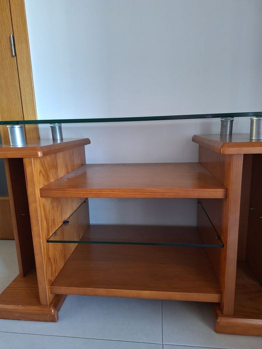 Móvel TV com linhas modernas