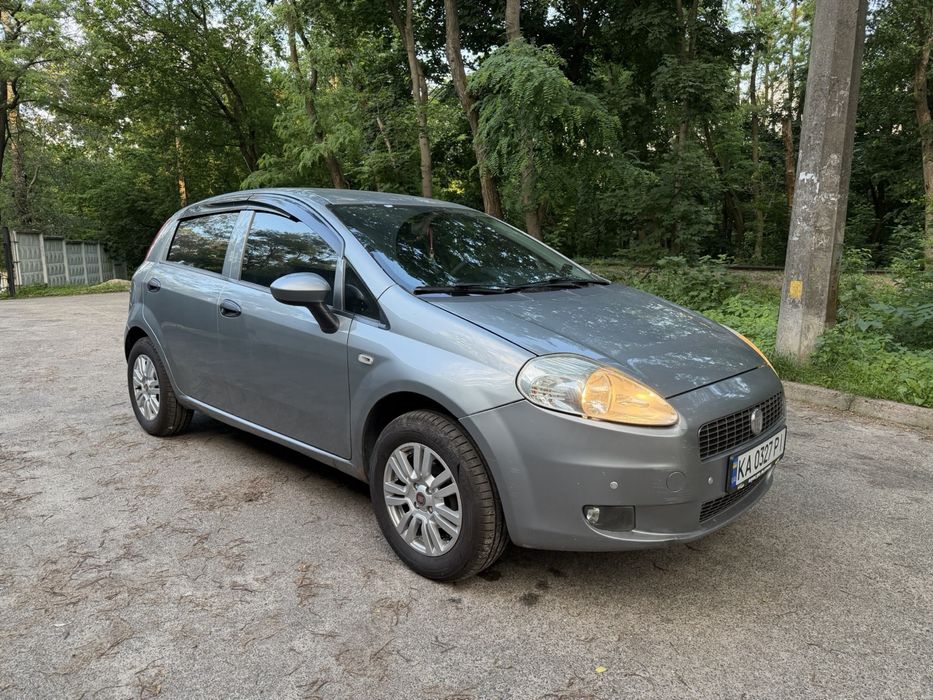Продам хороший сімейний автомобіль
