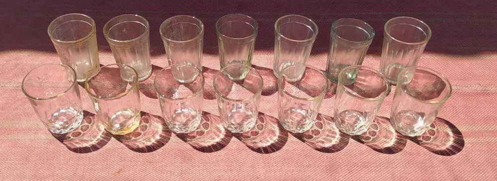 Продаются бокалы, фужеры, рюмки, стаканы, солянки, хлебница.