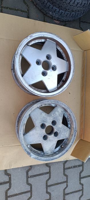 Fiat 126p Polonez przyczepa niewiadów alufelgi 2 sztuki