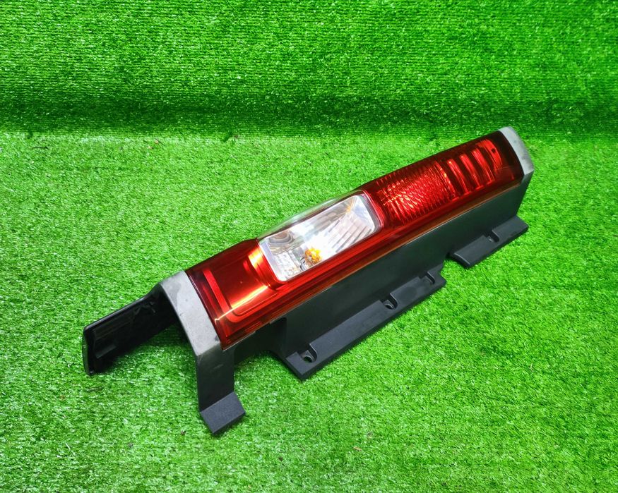 Lampa tył tylna Lewa Renault Trafic II Vivaro Primastar Lift 2008-