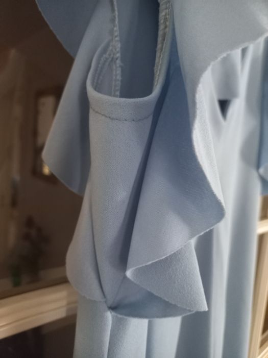 Vestido de verão  M/L ótimo estado. Azul  claro