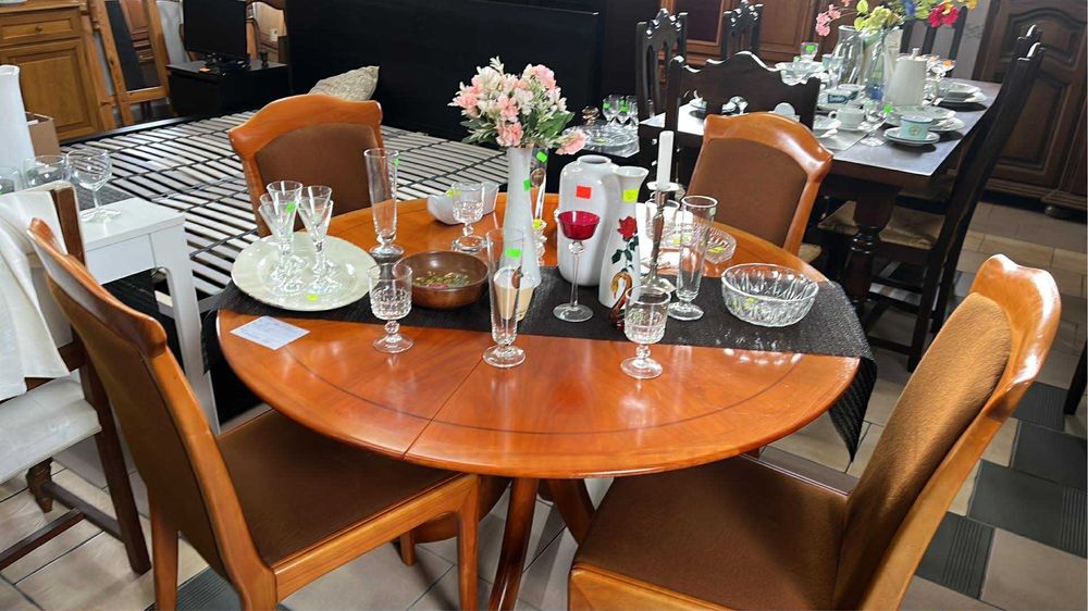 Stół okrągły rozkładany + 4 krzesła z Niemiec