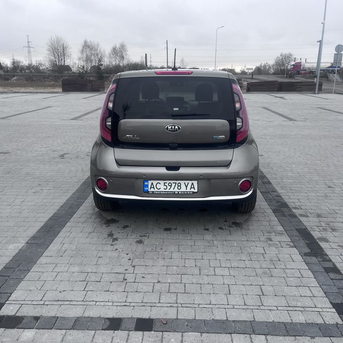 Kia Soul нова батарея 30  кіловати замінена в Норвегії по гарантії