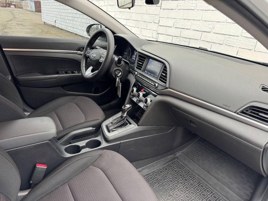 Hyundai Elantra 1.6Газ/Бенз Car Invest Ukraine Лізинг