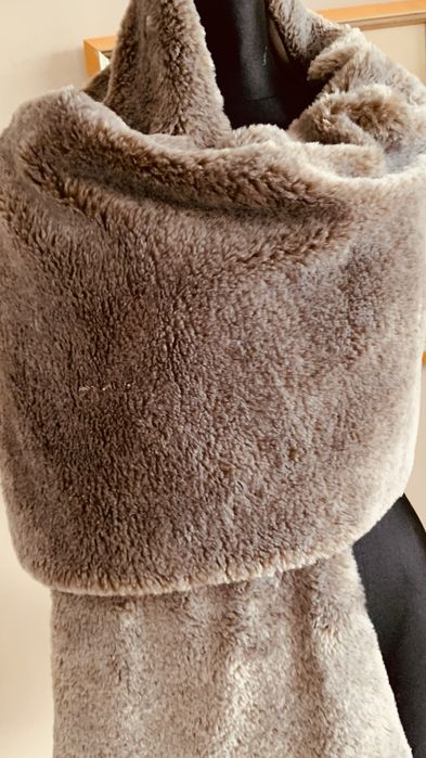 Piękne futerko narzutka szal