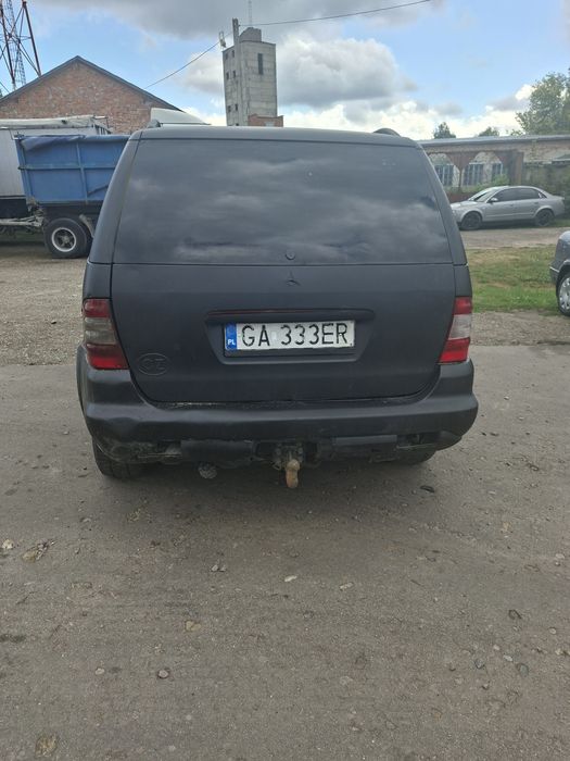 Мерседе ML 163 2,7d 2002р  не фонд і не тимчасова реєстрація звичайна євро бляха. Також інтересує обмін
