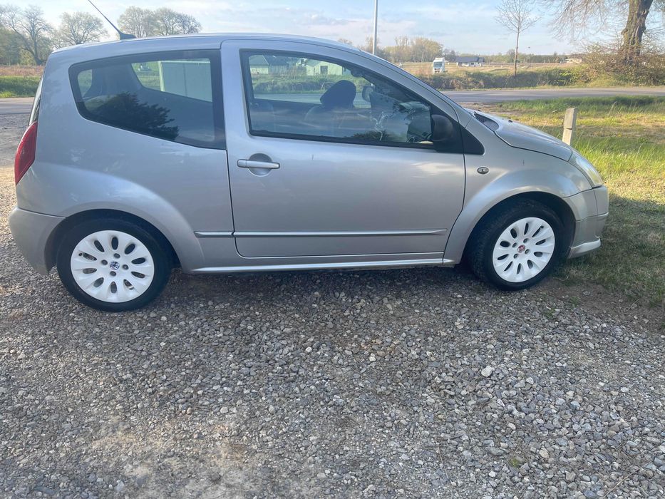 Citroen C2, 1,1 benzyna,2006 r.opłacony na rok