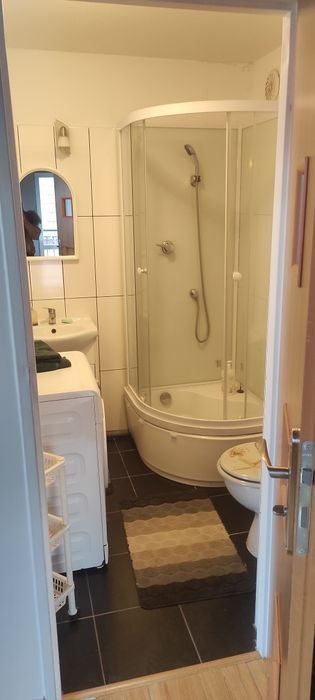 Wynajmę kawalerkę 28